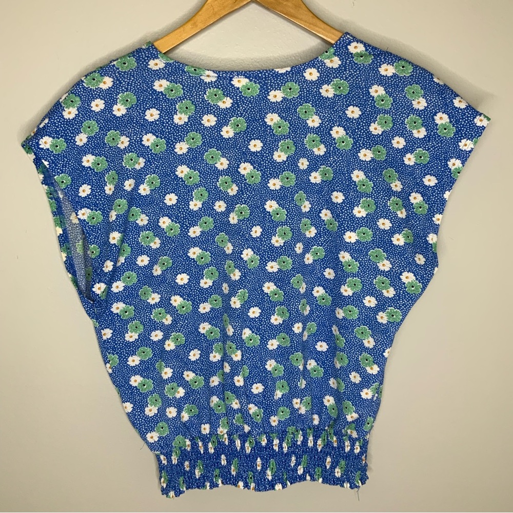 Mellow day Blue Floral Short Sleeve Top - Picture 7 of 7